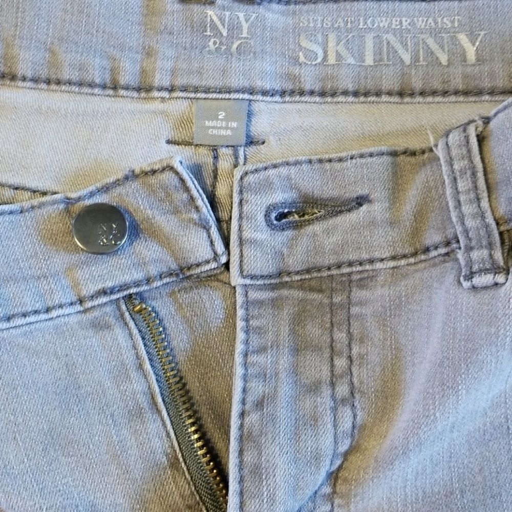 New York and Company Gray Skinny Straight Jeans NY & C - Picture 4 of 8